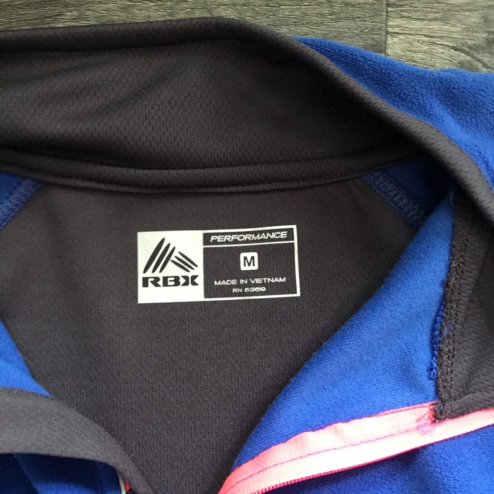 Exercise pullover - Picture 3 of 4